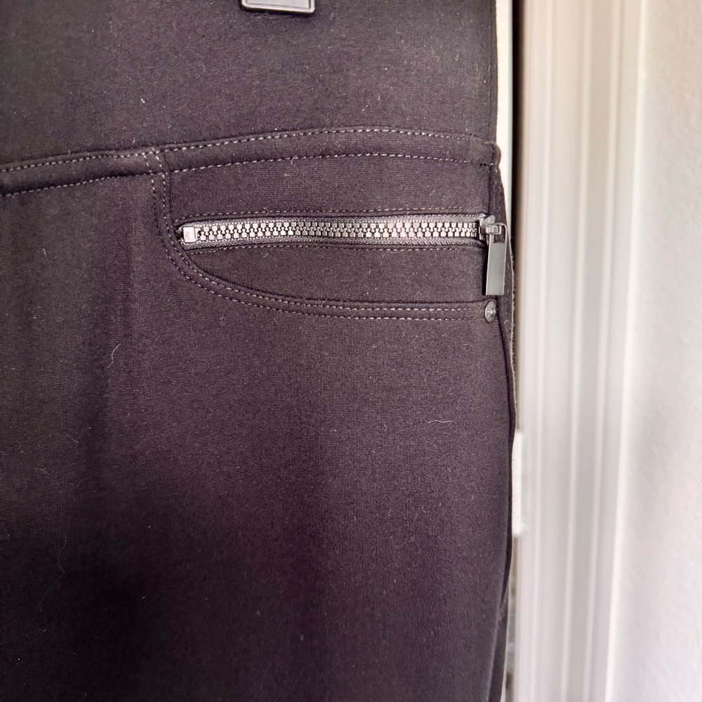 DKNY Jeans Pull-On Black Stretch Pants | Size L - Picture 3 of 4